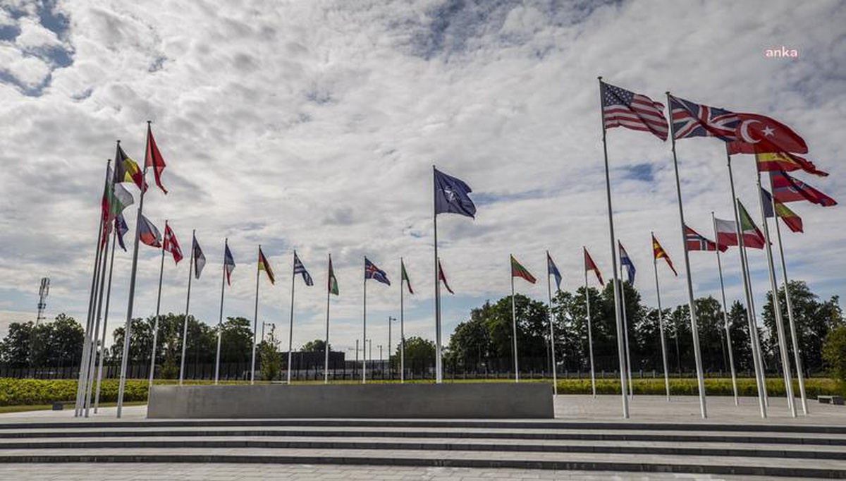 Nato, Depremzedeler İçin Türkiye\'ye Tam Teşekküllü Barınma Tesisleri Konuşlandıracak