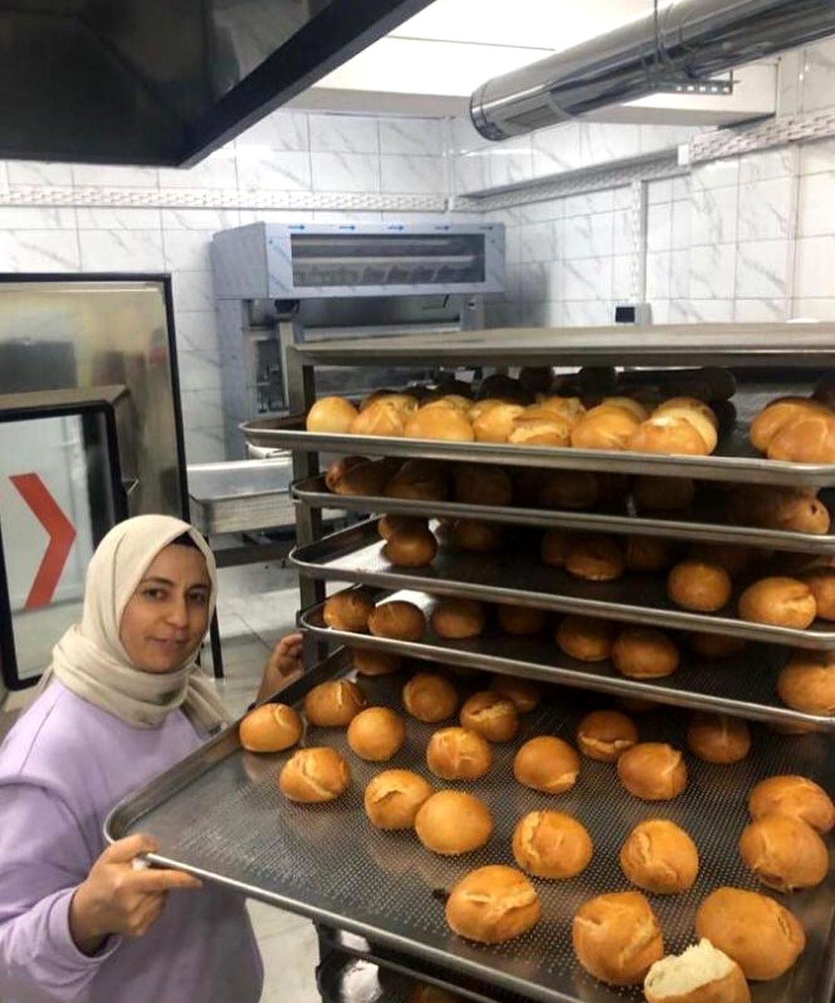 Öğrenciler yaptığı 2 bin ekmeği depremzedelere gönderdi
