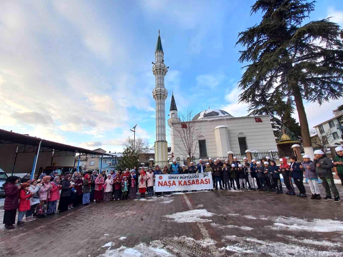 Öğrencilerden deprem bölgesine yardım ve hatim