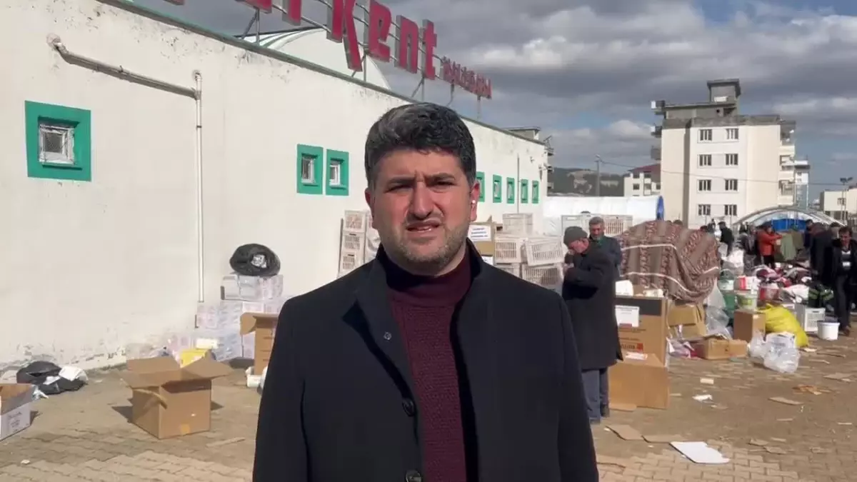 Onursal Adıgüzel, Adıyaman\'dan Çağrı Yaptı: "Lütfen Bize Artık Çadır Gönderin"