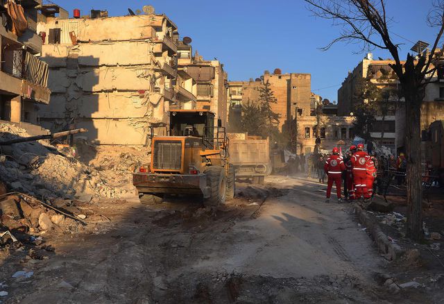 Suriye'de Arama Kurtarma Çalışmaları Devam Ediyor Suriye'de Arama Kurtarma Çalışmaları Devam Ediyor