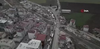 Yardım araçlarının oluşturduğu trafik böyle görüntülendi