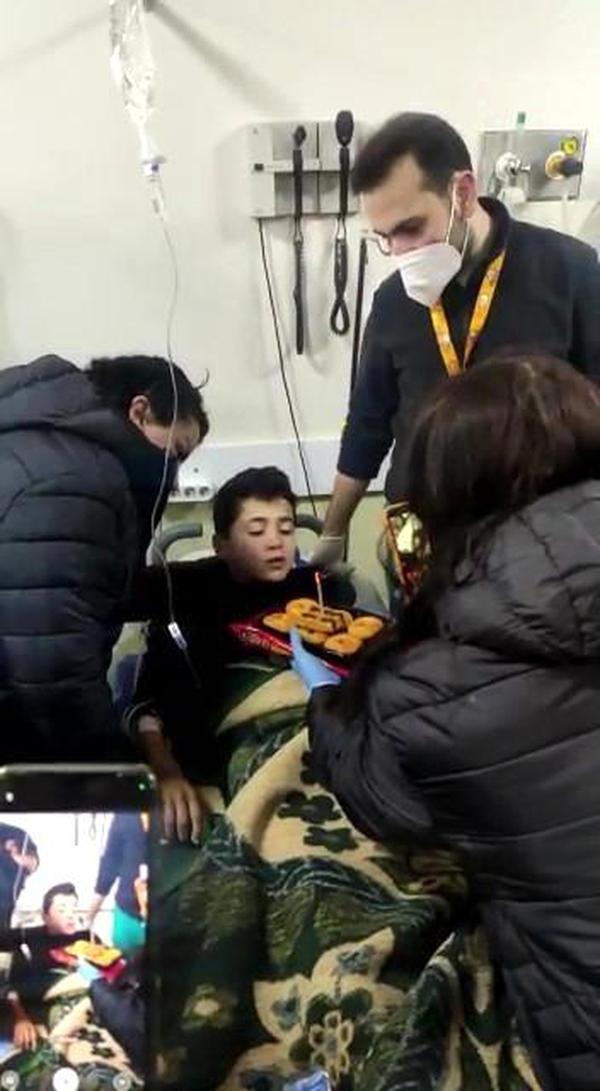 114 saat sonra doğum gününde kurtarıldı