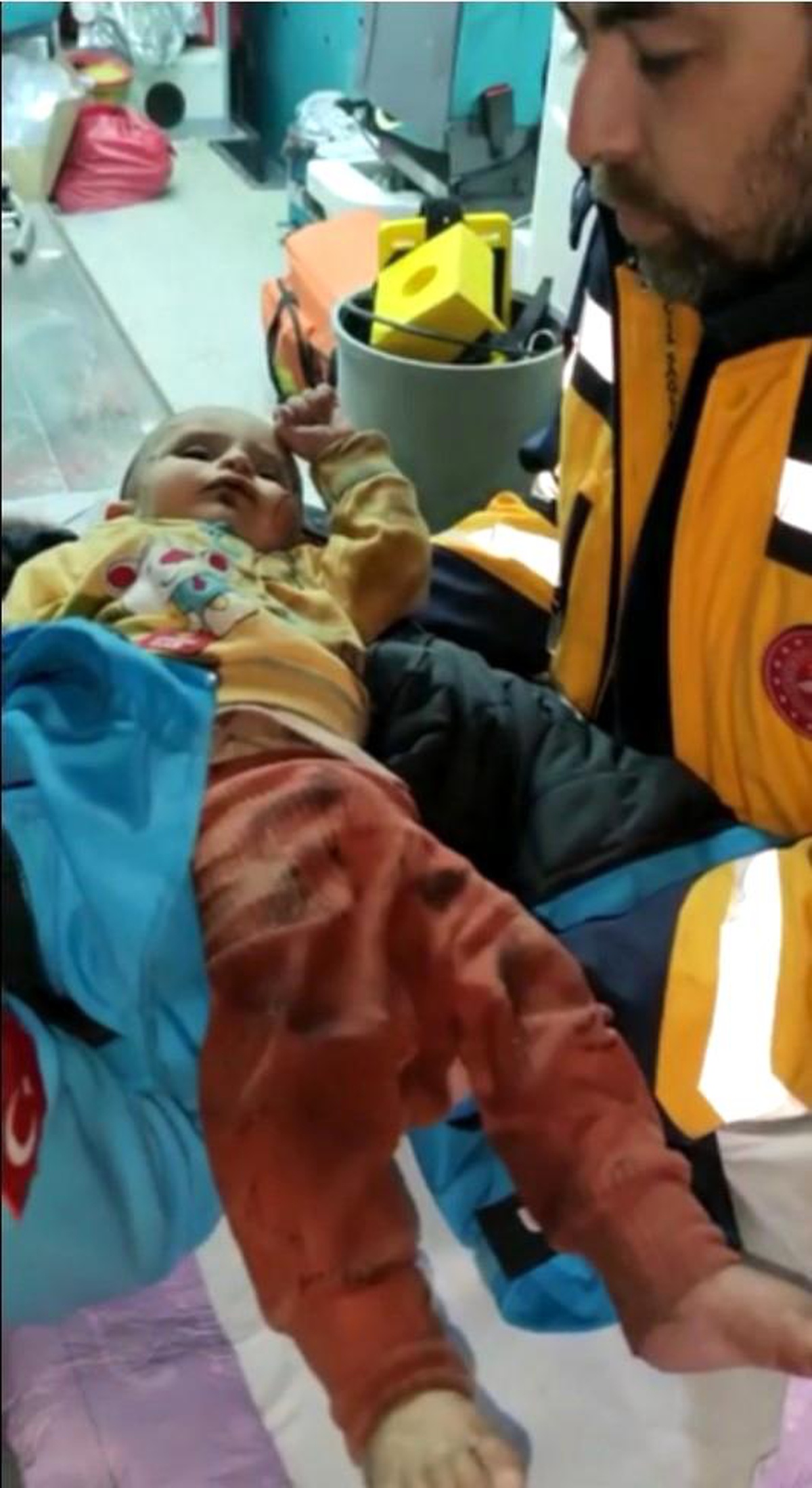 140\'ıncı saatte umudun adı 7 aylık Hamza bebek oldu