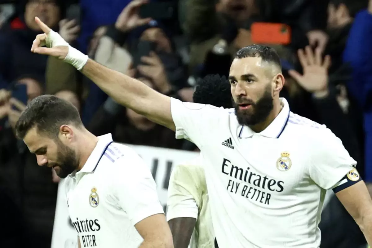 Benzema\'nın imzalı forması da depremzedeler için satışa çıkıyor