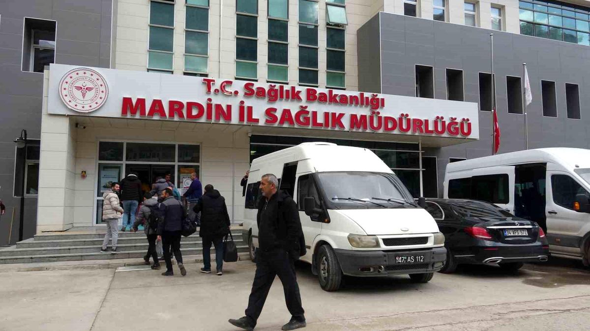Çevre illerden 550 depremzede Mardin\'e getirildi