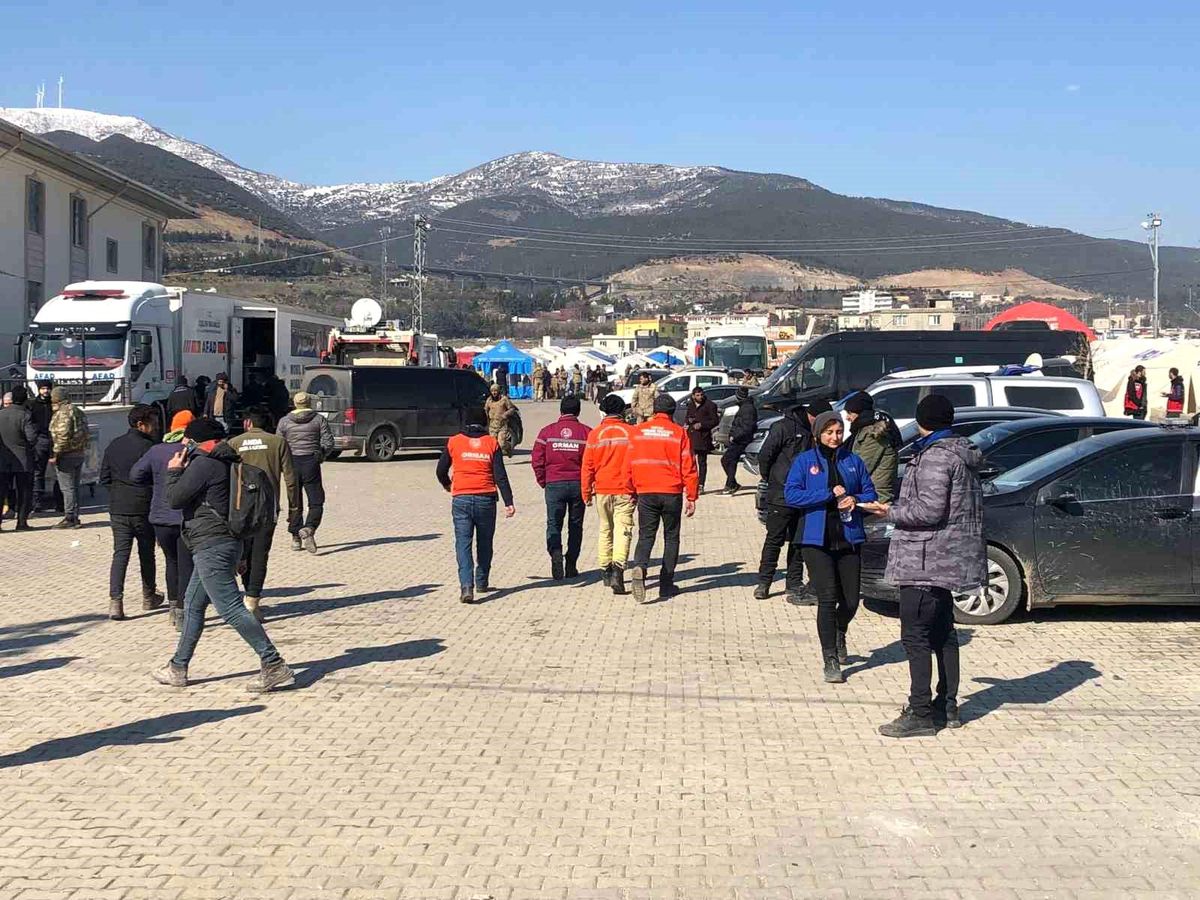 Gaziantep\'in Nurdağı ilçesinde yaralar sarılıyor