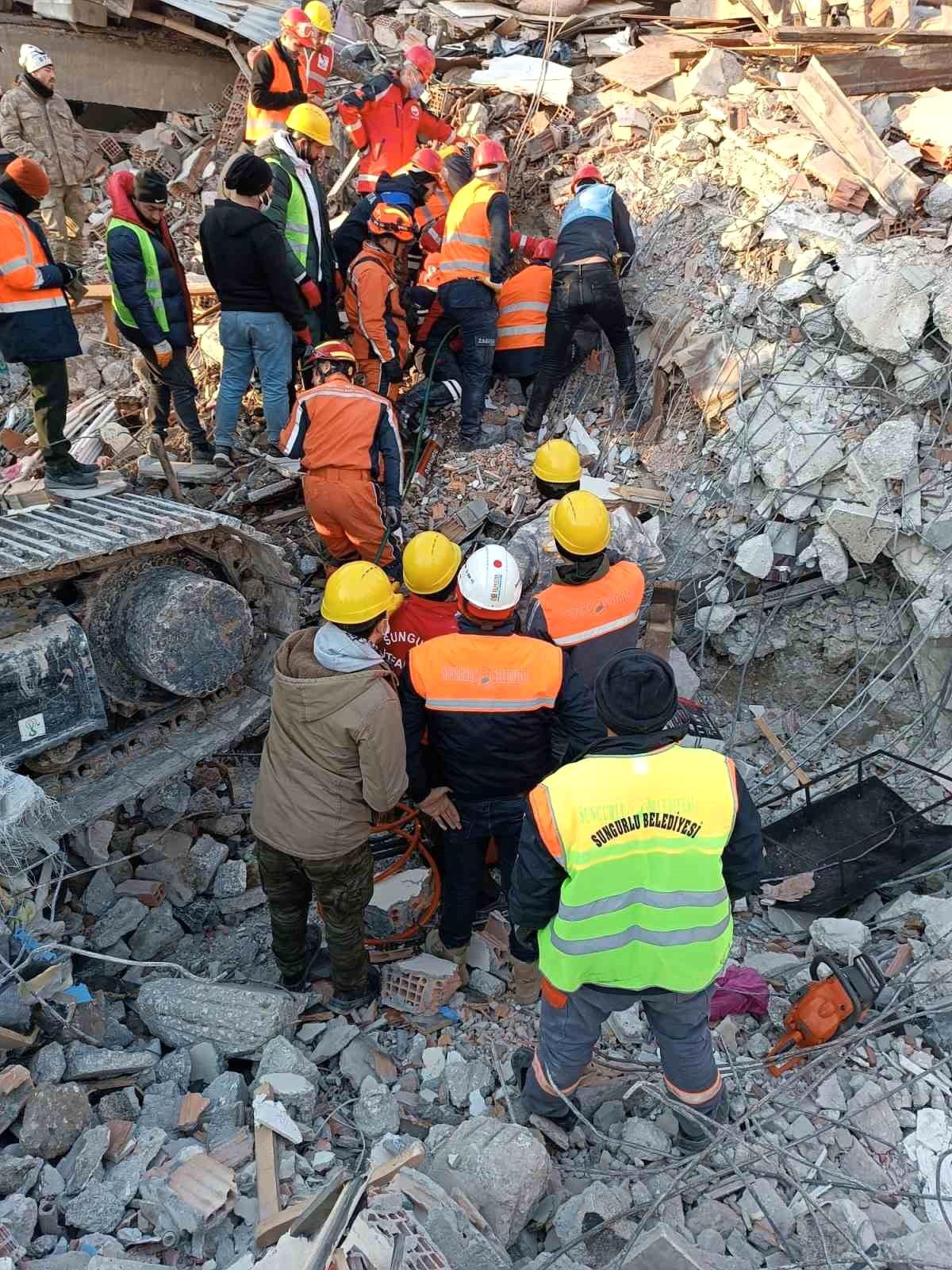 Hatay\'da 136 saat sonra gelen inanılmaz kurtuluş