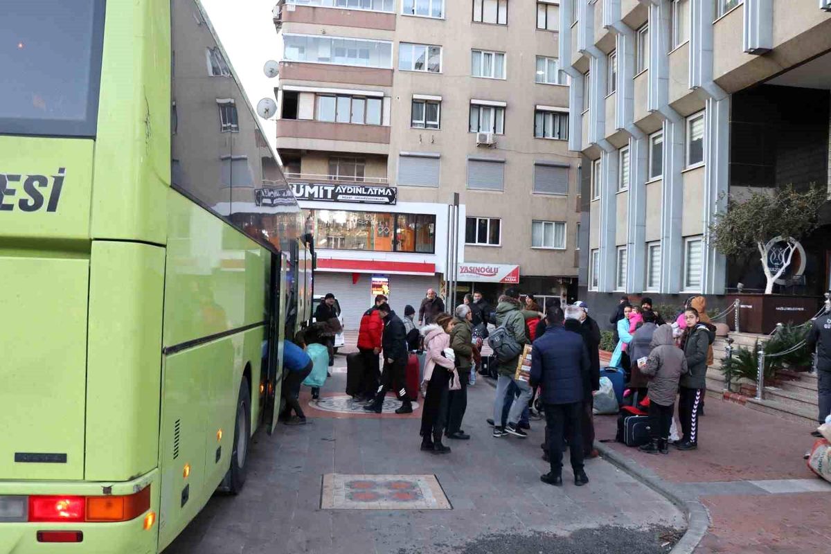Hatay\'daki depremzedeler Nazilli\'ye getirildi