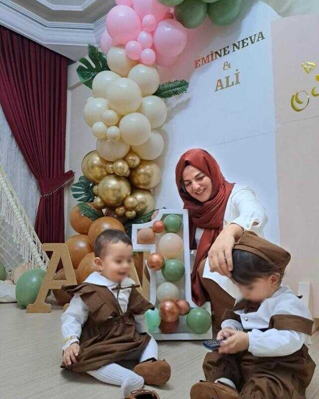 Kahramanmaraş'a can kurtarmaya gitti, kuzeni ve ikiz bebeklerinin cenazelerini kendi elleri ile çıkardı Kahramanmaraş'a can kurtarmaya gitti, kuzeni ve ikiz bebeklerinin cenazelerini kendi elleri ile çıkardı