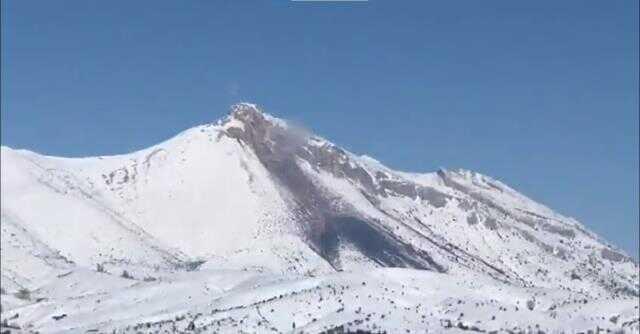 Kahramanmaraş'ta ürküten görüntüler! Dağ, depremin ardından yanmaya başladı Kahramanmaraş'ta ürküten görüntüler! Dağ, depremin ardından yanmaya başladı