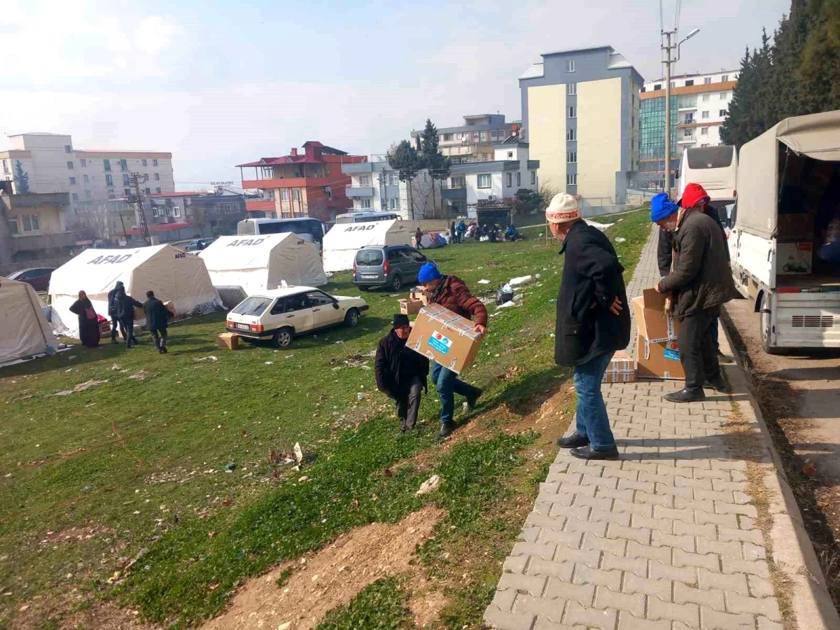 Körfez Belediyesi, Kahramanmaraş\'ta 8 ekip ile 103 mahallede çalışma yürütüyor