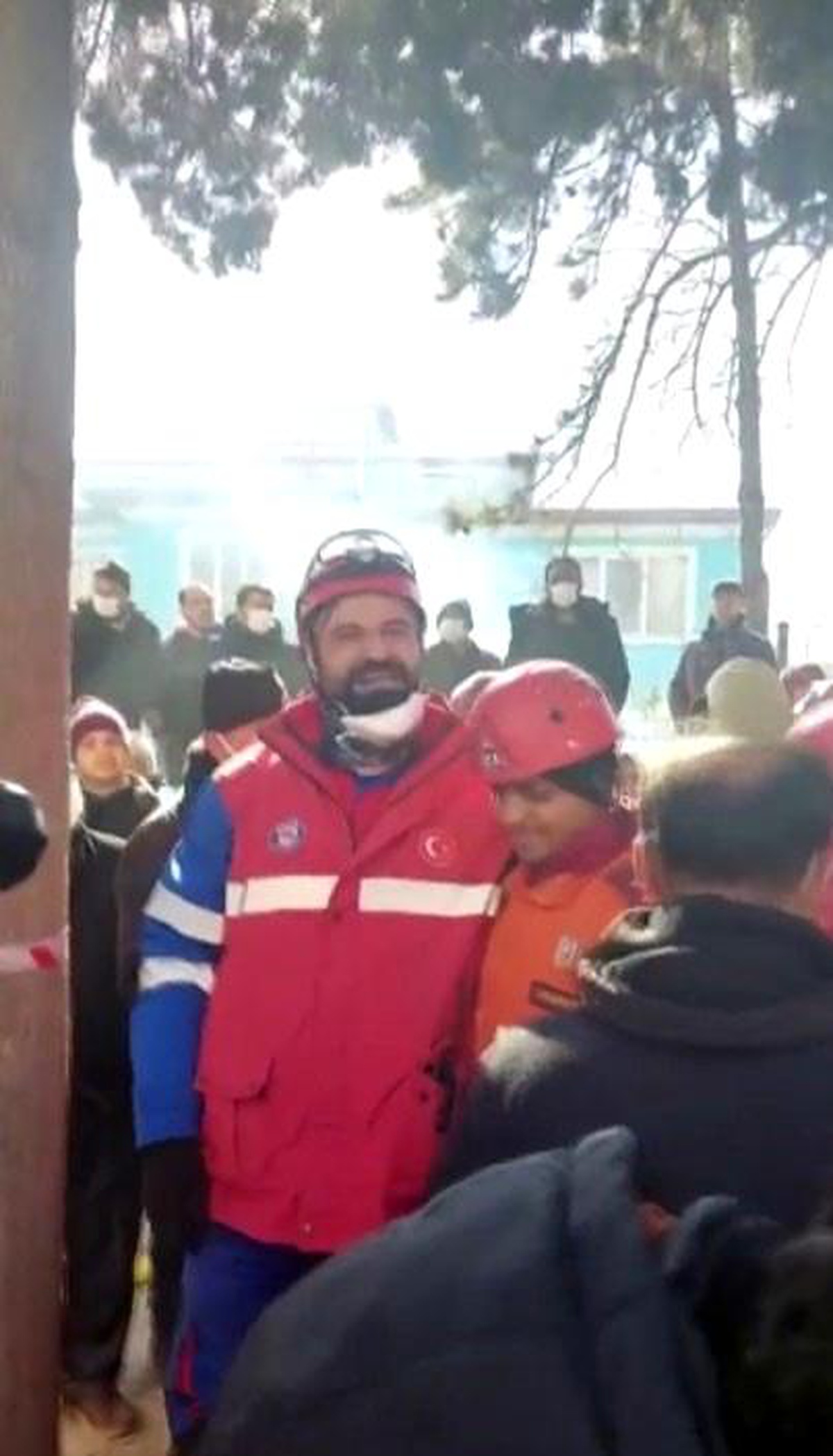 Mehmetçik 6 yaşındaki Beren Dalkıran\'ı sağ olarak kurtardı