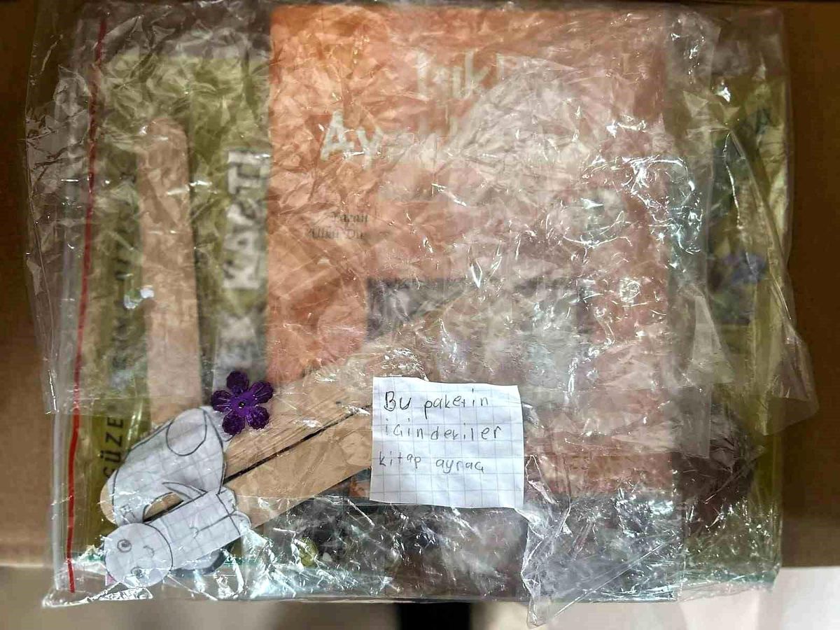 Miniklerden depremzedelere yürek ısıtan notlar