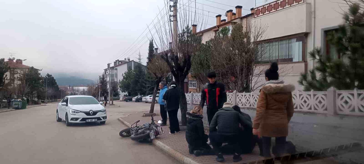Karabük\'te otomobille çarpışan motosikletin sürücüsü yaralandı