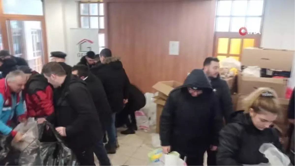 Sel felaketi yaşayan Bozkurt'tan depremzedelere yardım