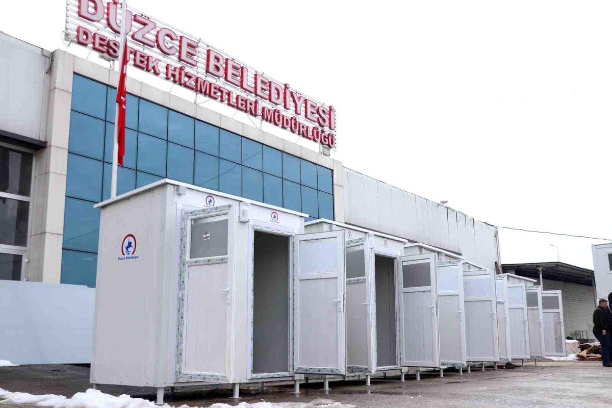 Seyyar tuvaletler deprem bölgesi için yola çıktı