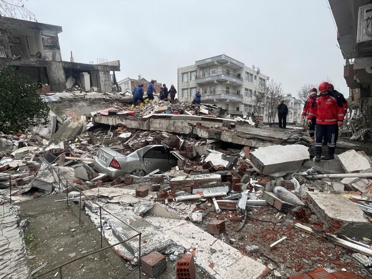 Son Dakika! Depremde hayatını kaybedenlerin sayısı 20 bin 937'ye yükseldi