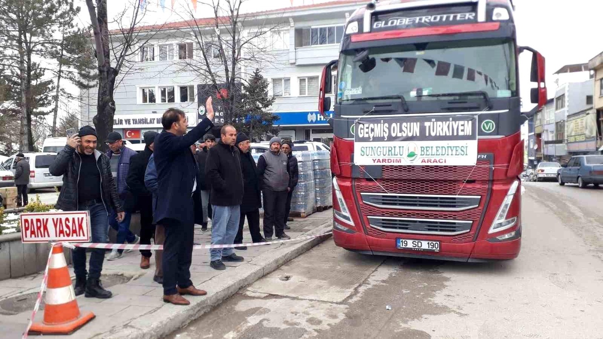 Sungurlu\'da ilçe halkı afetzedeler için seferber oldu