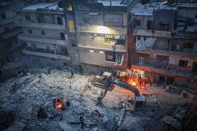Suriye'de hayatını kaybedenlerin sayısı 3 bin 384'ü geçti Suriye'de hayatını kaybedenlerin sayısı 3 bin 384'ü geçti