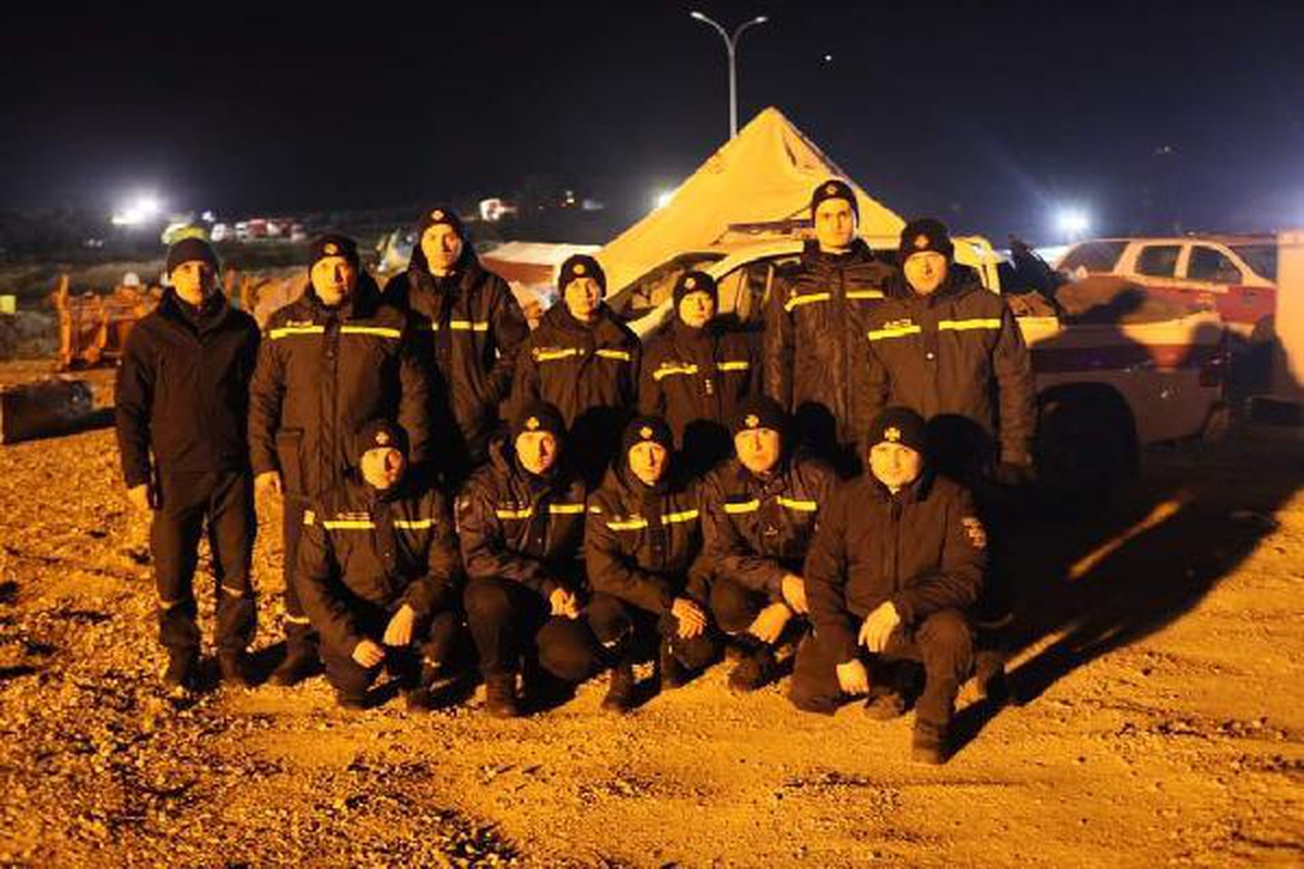 Ukrayna\'nın 52 kişilik ikinci kurtarıcı ekibi Türkiye\'ye ulaştı