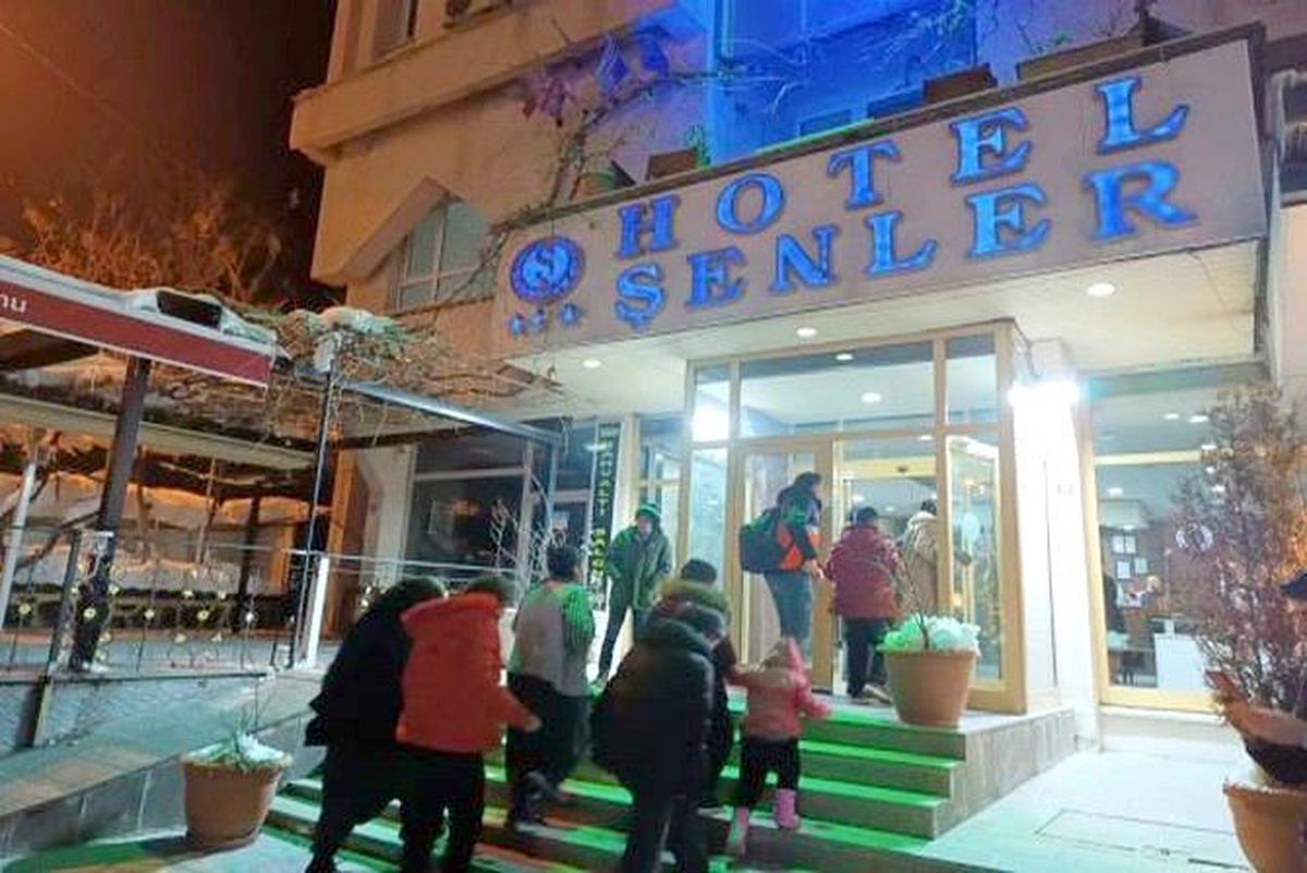 14 depremzede Hakkari\'ye otele yerleştirildi