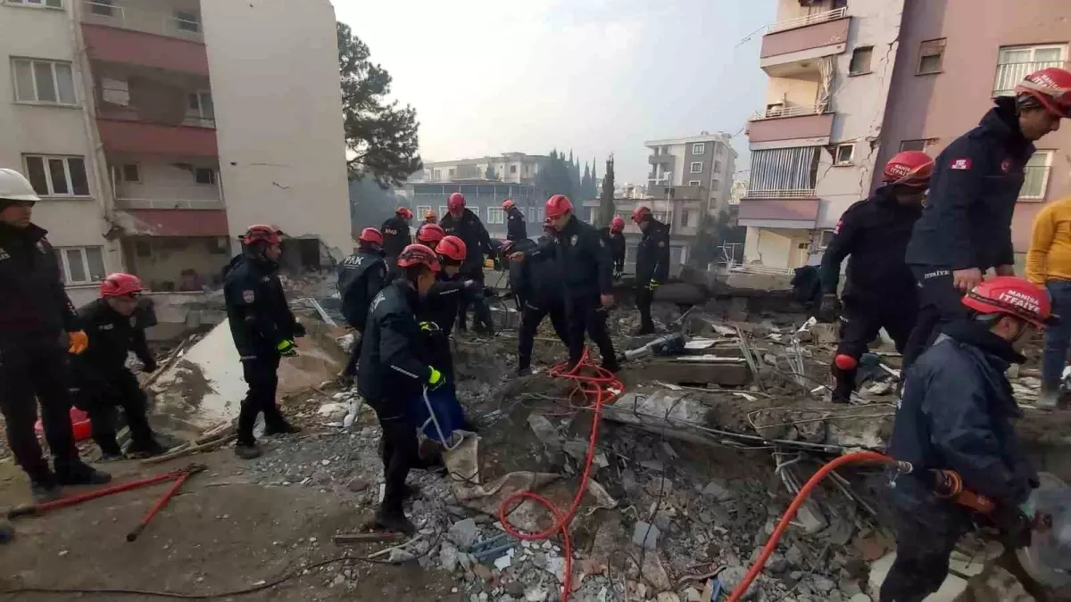 Acısını yüreğine gömdü görevinin başına döndü