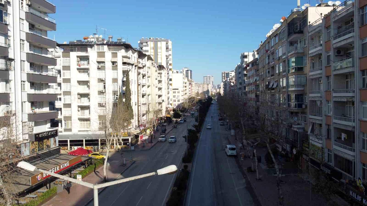 Adana deprem sonrası hayalet şehre döndü