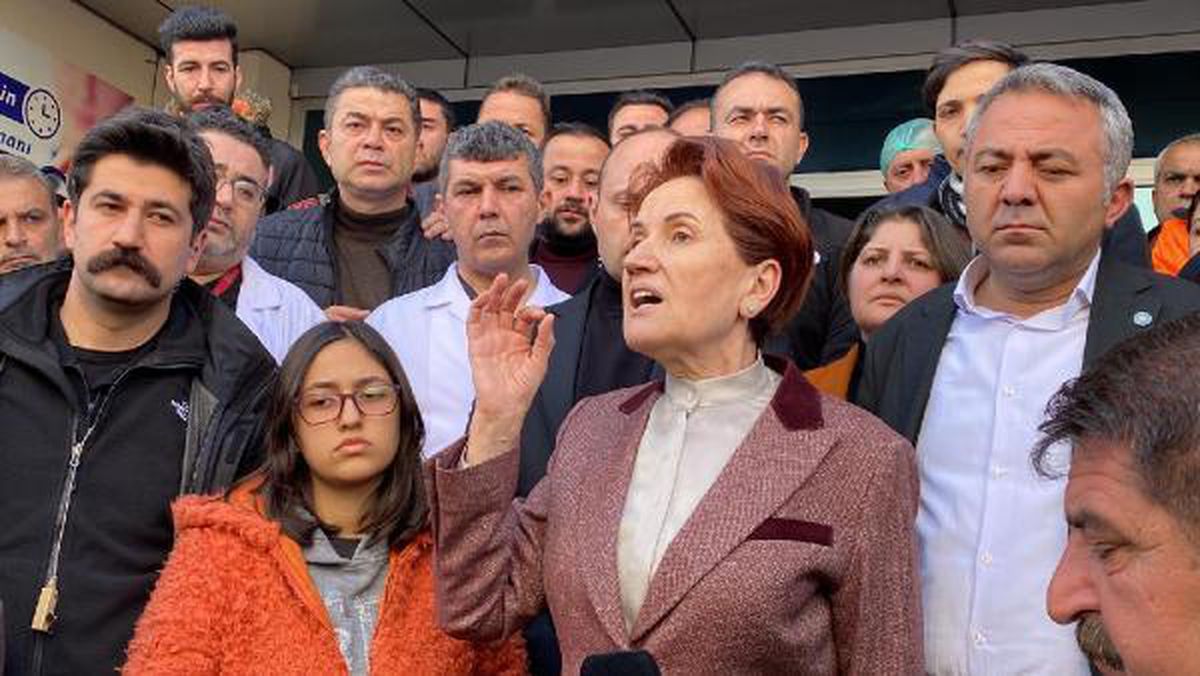 Akşener: Üniversitelerin kapatılması, depremzedelerin KYK yurtlarına yerleştirilmesi çok yanlış