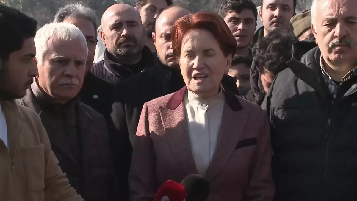 Akşener: Üniversitelerin Süresiz Bir Şekilde Kapatılması Kesinlikle Yanlıştır, Kesinlikle Bundan Dönülmelidir