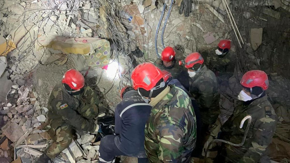 Azerbaycan ekibi Kahramanmaraş\'ta 51 kişiyi enkazdan sağ çıkardı