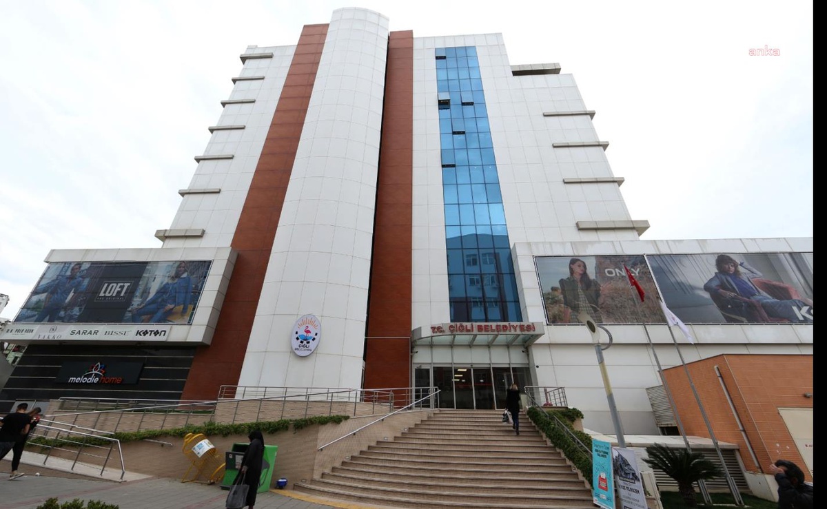 Çiğli Belediyesi, Depremzedelere Kapılarını Açtı