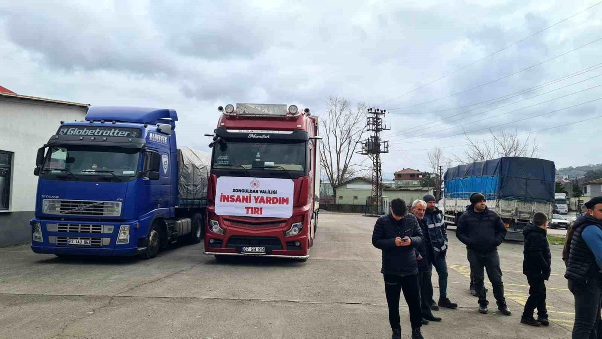 Deprem bölgesine Alaplı\'dan 15 tır yakacak yardımı