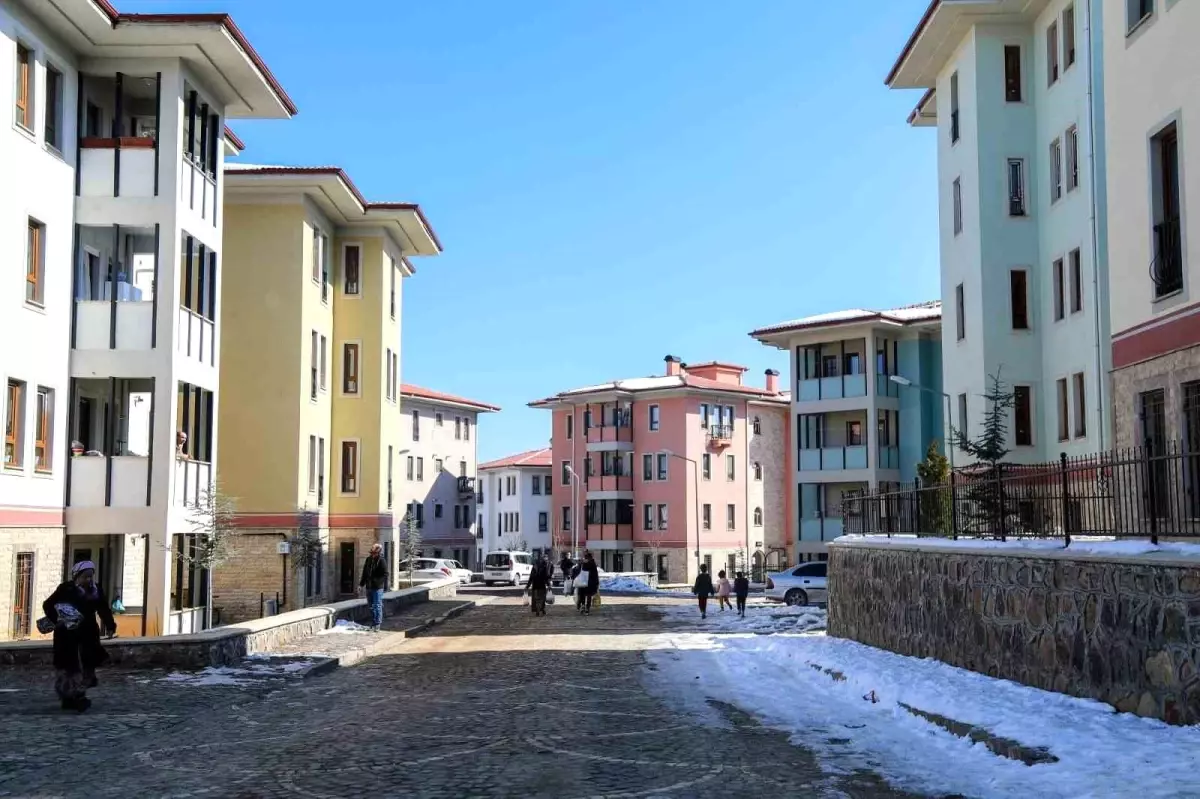 Depremin ardından gece gündüz çalıştılar...Doğalgaz verilmeye başlandı