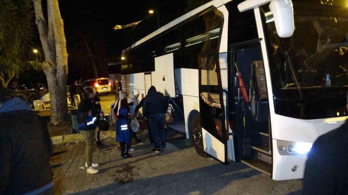 Depremzedelerin Antalya\'ya gelişi devam ediyor