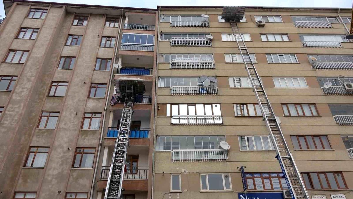 Fırsatçılar yine iş başında, Elazığ\'da 800 liralık kiralar 4 bine çıktı