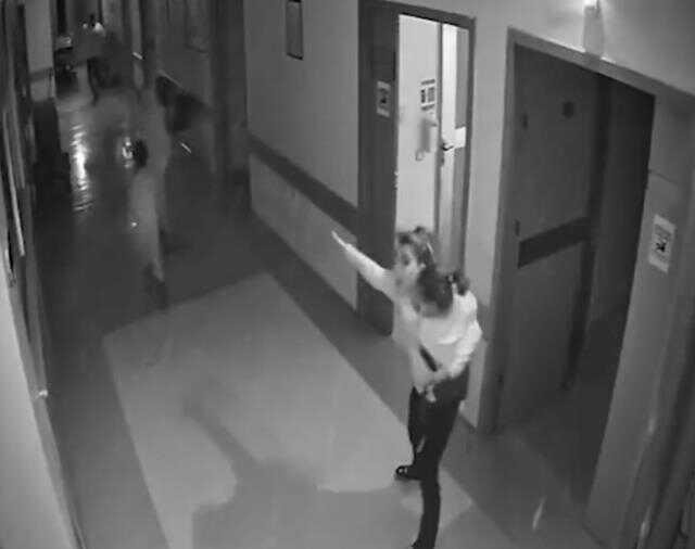 Gaziantep'te deprem anında bir hemşire, kaçmak yerine canını hiçe sayarak hasta çocukları kurtardı