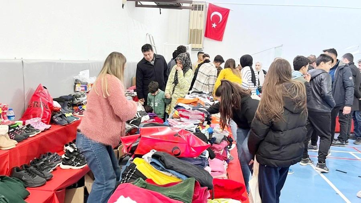Gazipaşa\'da depremzedeler için \'sosyal market\'
