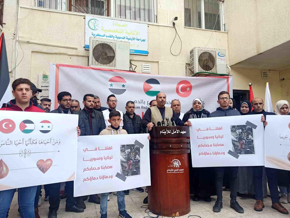 Gazze\'de Türk ve Suriyeli depremzedeler için kan bağışı kampanyası