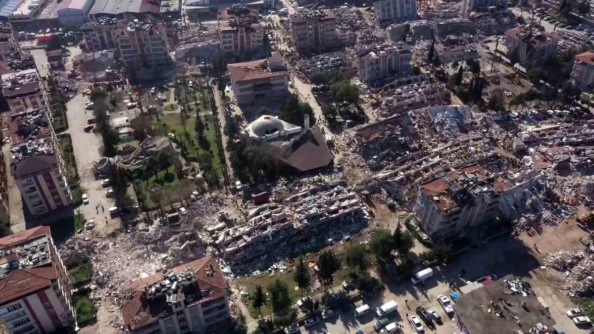Hatay\'daki acı manzara havadan görüntülendi