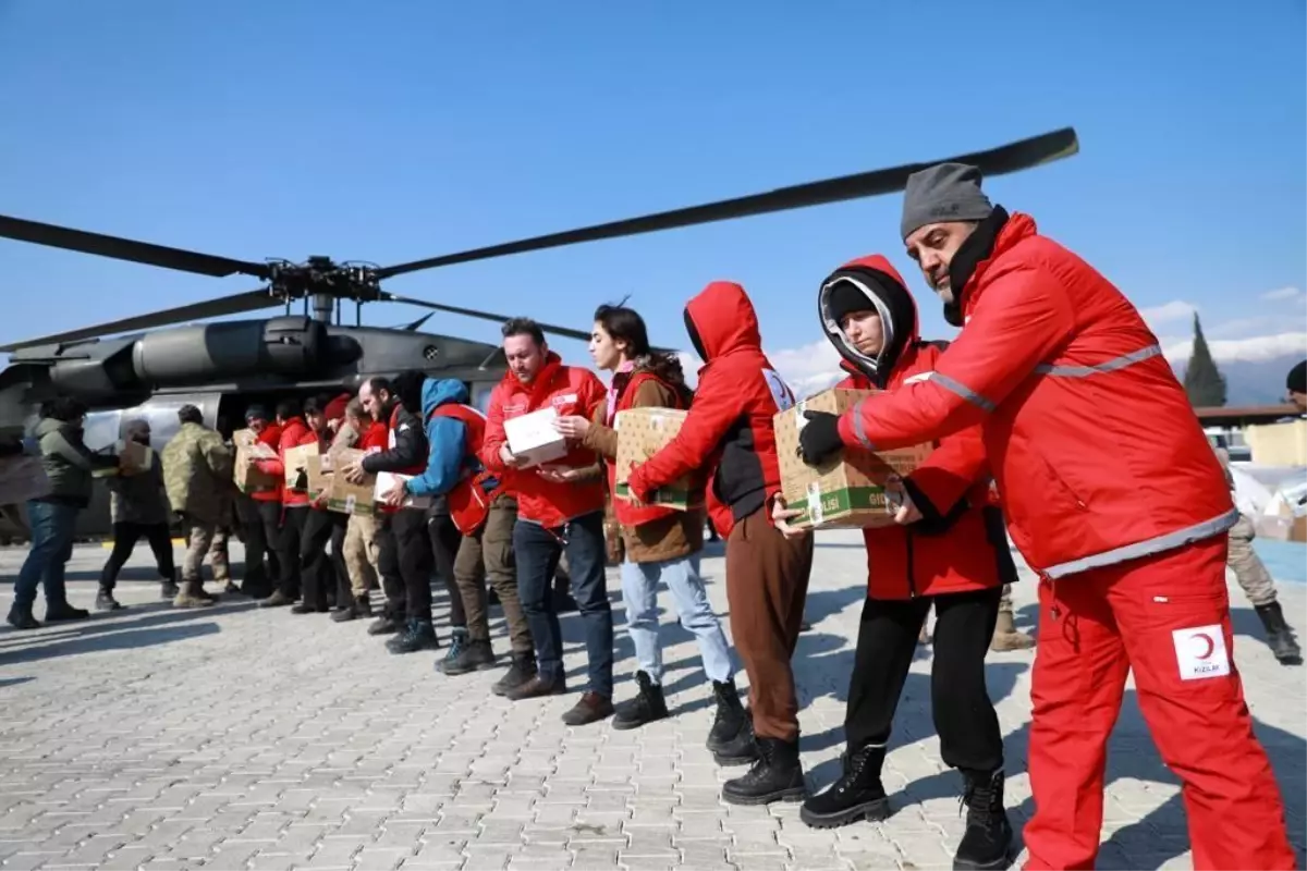 Türk Kızılaydan depremden etkilenen köylere gıda desteği