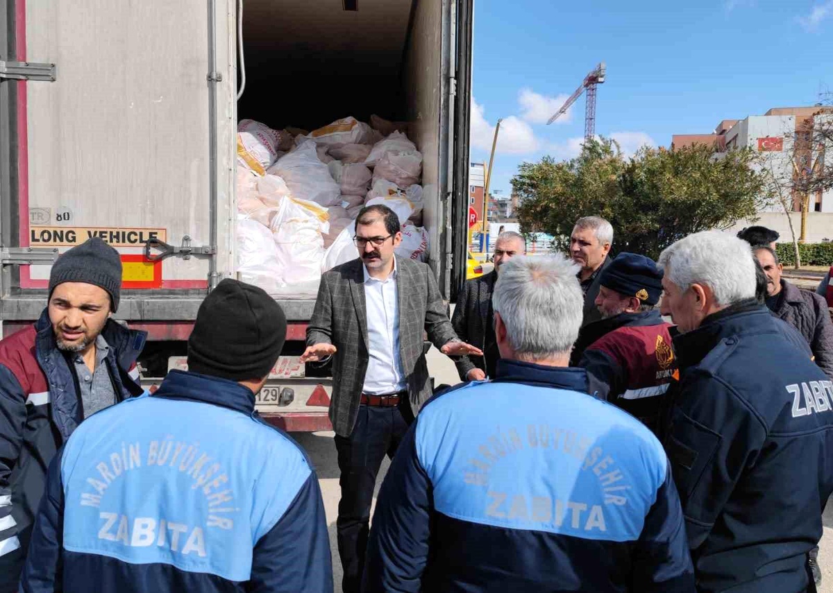 Mardin\'den afet bölgesine 530\'u tır 673 araç yardım malzemeleri ulaştırıldı