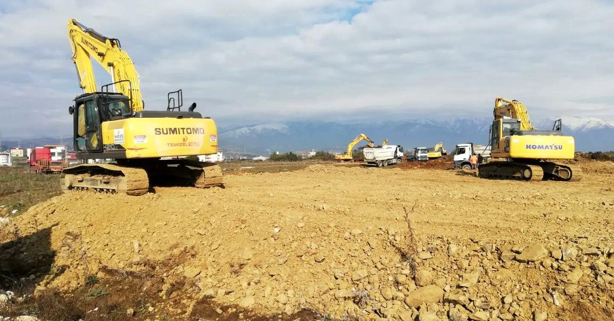 Başiskele Belediyesi Hatay\'da yaraları sarıyor