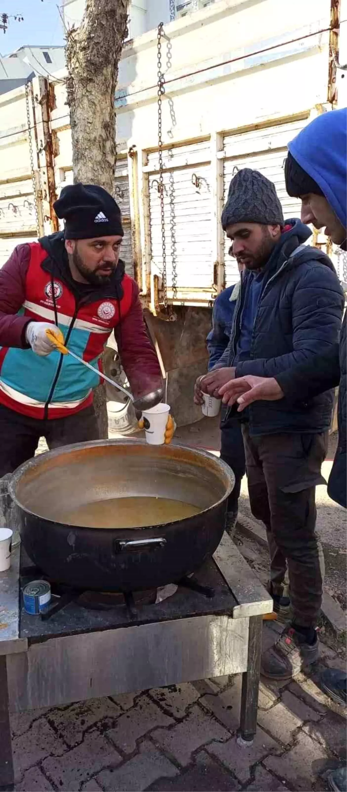 Dicle\'den Adıyaman\'a sıcak yemek servisi