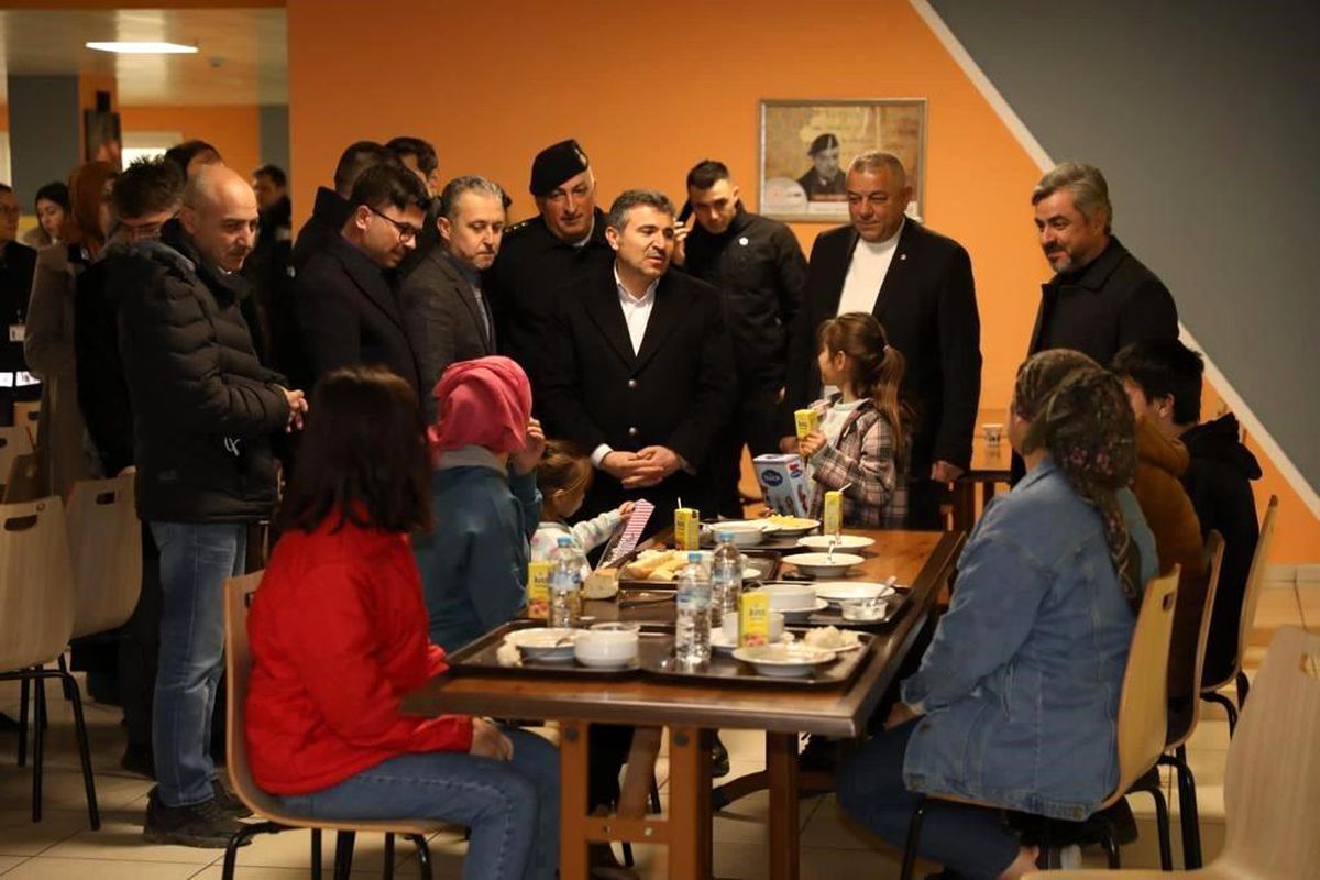 Düzce\'deki yurtlar depremzedeleri ağırlıyor
