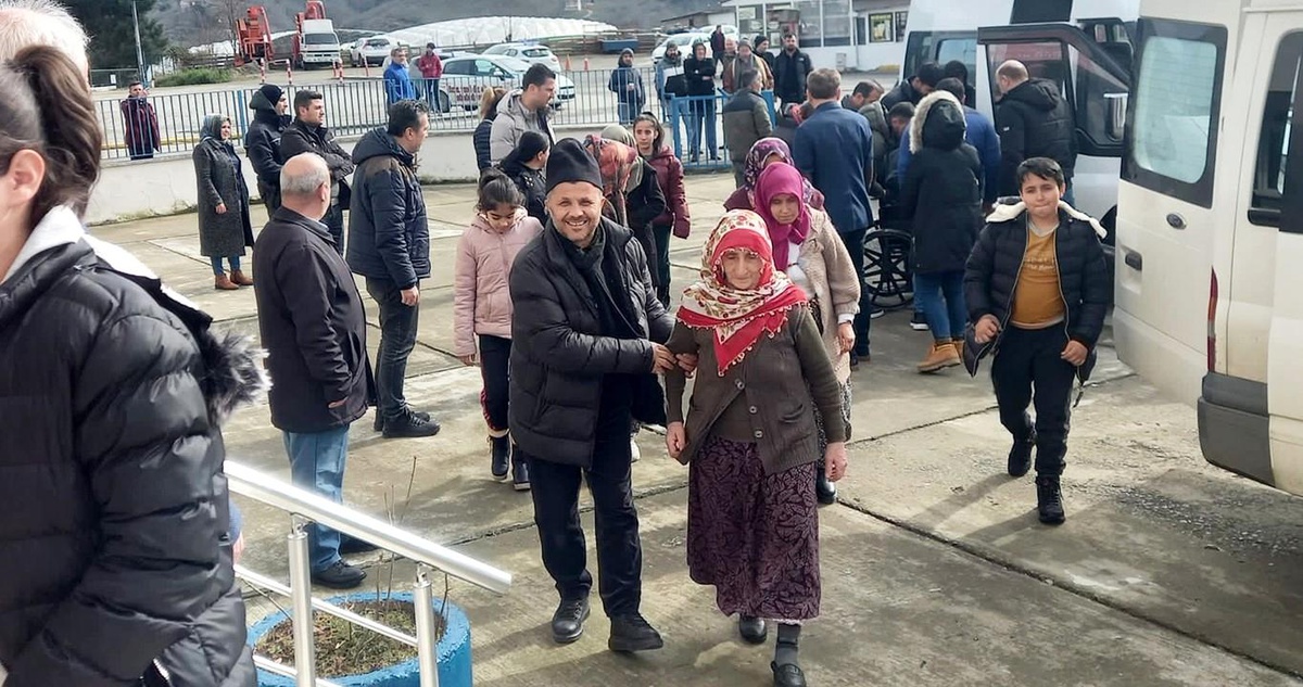 Giresun\'da KYK yurtlarına depremzedeler yerleştirilmeye başlandı
