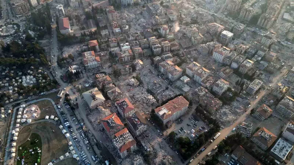 Hatay\'da arama kurtarma çalışması havadan görüntülendi