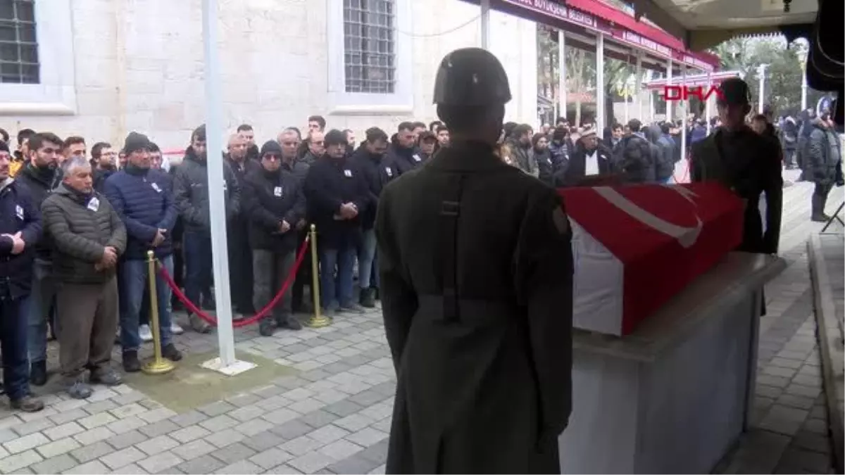 İSTANBUL-DEPREMDE HAYATINI KAYBEDEN ASTSUBAY CENGİZHAN ÜZ SON YOLCULUĞUNA UĞURLANDI