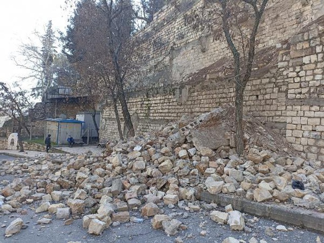 Kahramanmaraş Kalesi, depremde hasar gördü