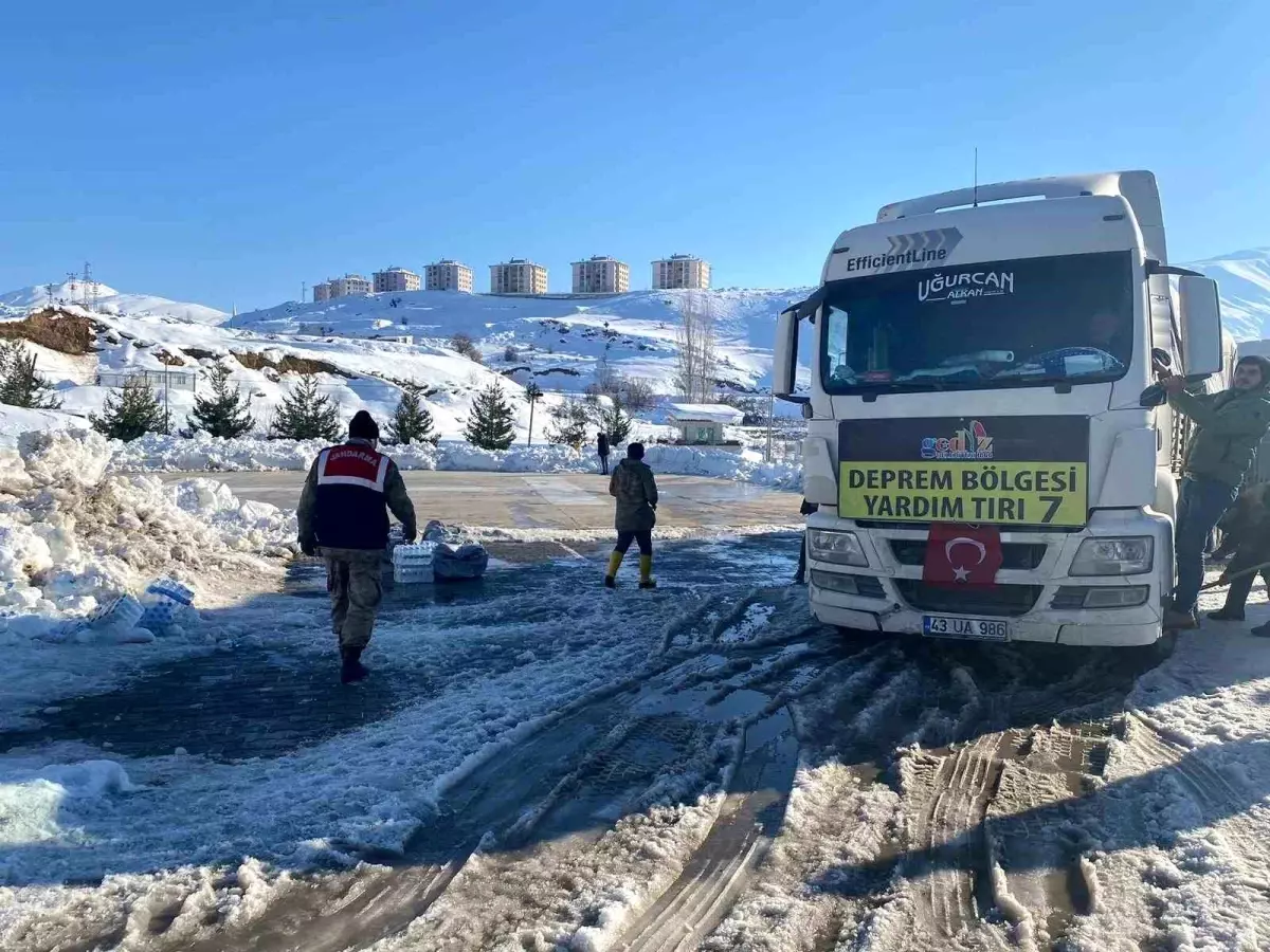 Köylerdeki depremzedelere orman personeli yetişiyor